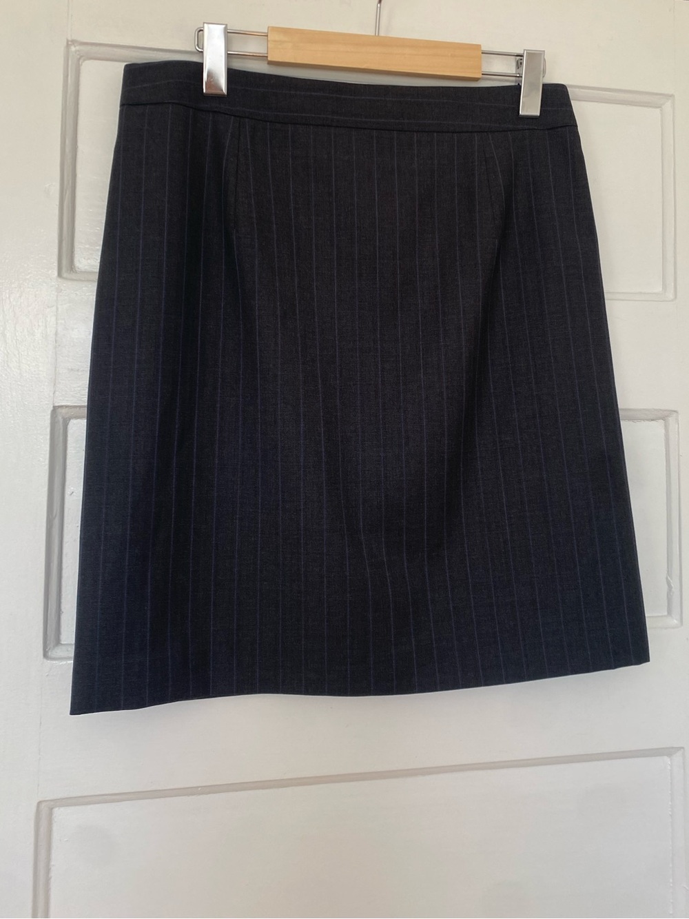 Theory Ginang fine wool pinstripe skirt - Picture 3 of 9